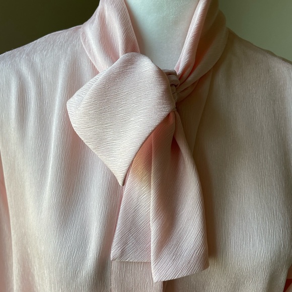 Women’s Vintage Evan Picone Pink Long Sleeve Front Tie Blouse - Picture 3 of 3